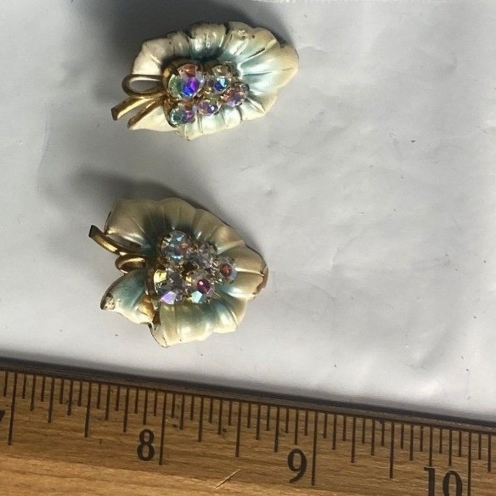 Charming Enamel Flower Earrings with Rhinestones for Women